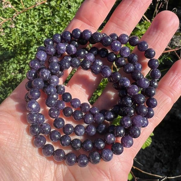 lepidolite foncee lithotherapie angoisse stress