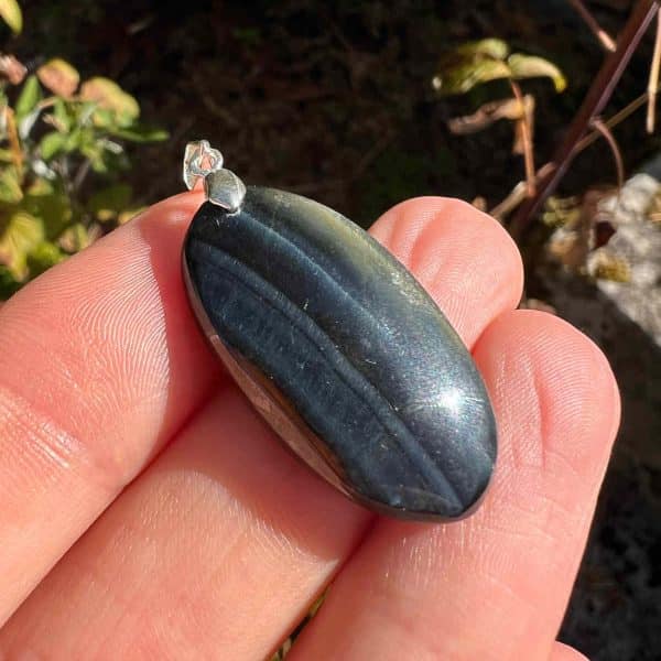 pendentif oeil de faucon