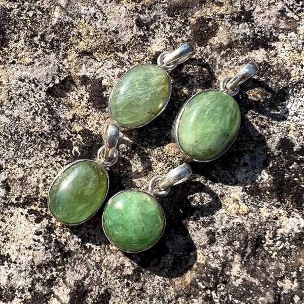 pendentif de grenat tsavorite